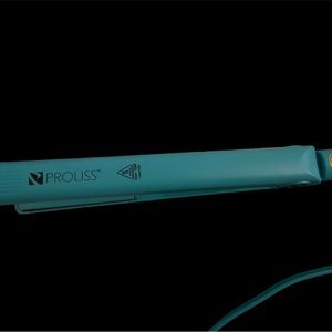 Jet by Proliss straightener
